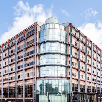 The modern corner building is in one of Glasgow’s liveliest and coolest streets and has private offices, co-working space and meeting rooms, all just ten minutes from St. Georges Cross station. The office space has 24/7 access as well as co-working space with designer desks, tables, sofas, super-fast Wi-Fi and informal meeting areas. There are also meeting rooms with A/V equipment, whiteboards and refreshments. Charing Cross station is directly adjacent and St. Georges Cross underground station is ten minutes away.